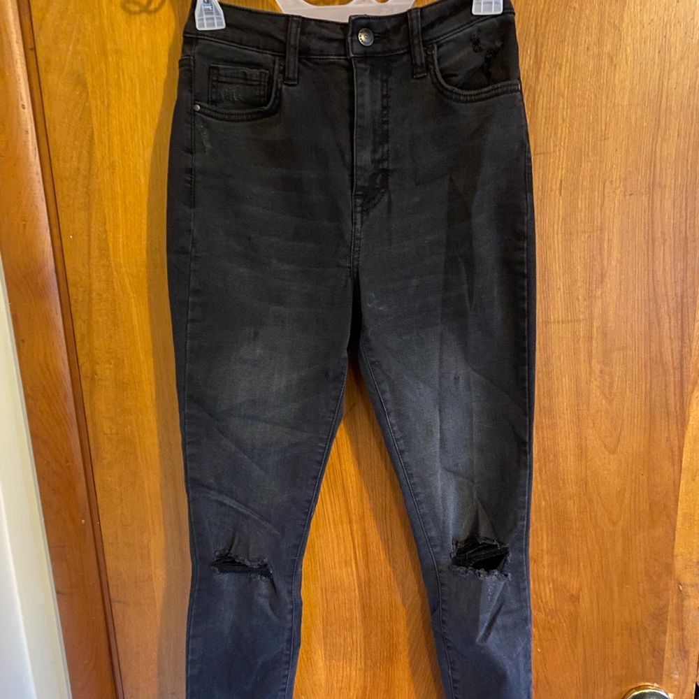 black/gray skinny jeans